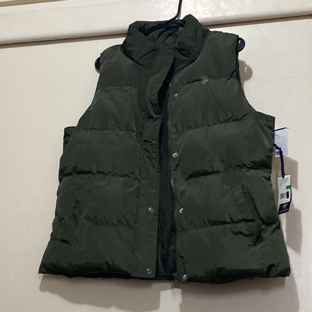 Vest - Picture 2 of 7